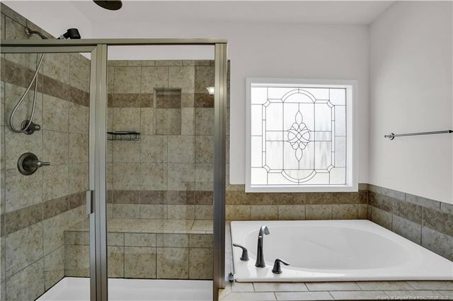 2816 Sand Trap Lane, Hope Mills, NC 28348