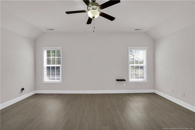 2816 Sand Trap Lane, Hope Mills, NC 28348