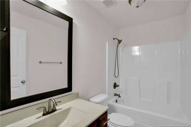 2816 Sand Trap Lane, Hope Mills, NC 28348