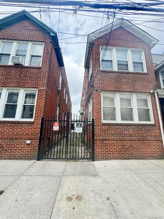 88-16 85th Street, Woodhaven, NY 11421