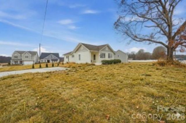 1212 Coddle Creek Highway, Mooresville, NC 28115