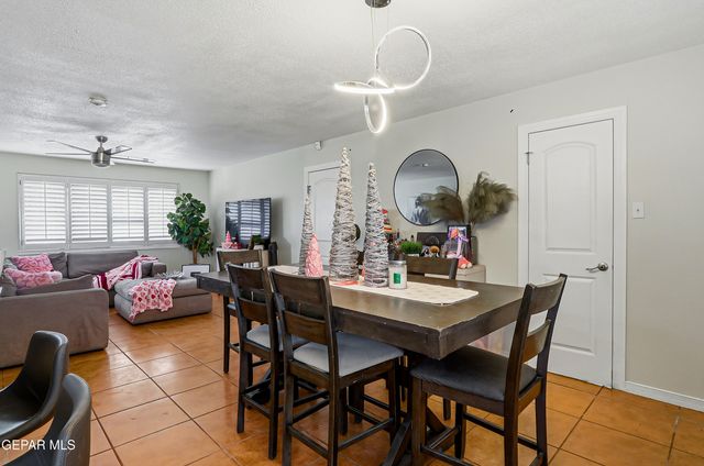 10101 CHINABERRY Drive, El Paso, TX 79925