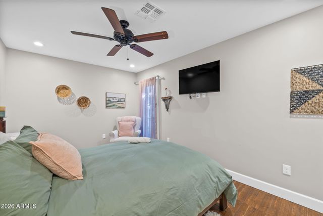 4402 E TURNEY Avenue, Phoenix, AZ 85018