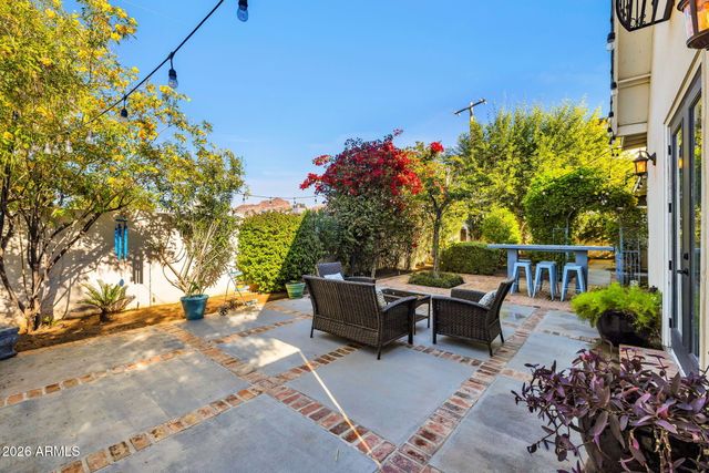 4402 E TURNEY Avenue, Phoenix, AZ 85018