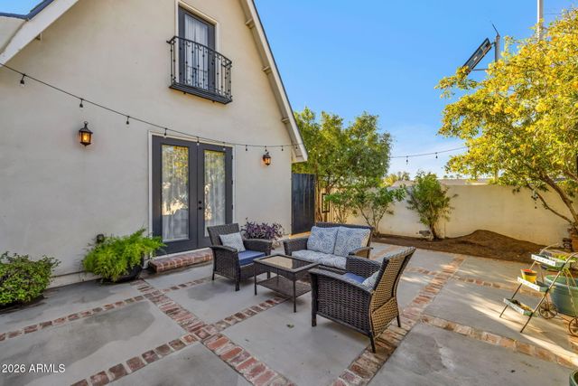 4402 E TURNEY Avenue, Phoenix, AZ 85018