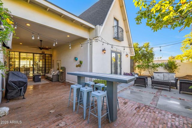 4402 E TURNEY Avenue, Phoenix, AZ 85018