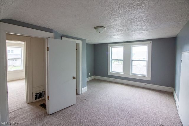 1869 Springfield Center Road, Akron, OH 44312