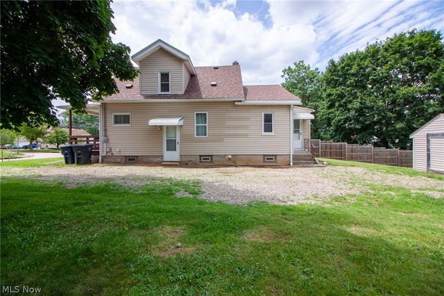 1869 Springfield Center Road, Akron, OH 44312