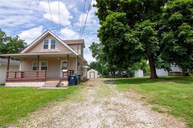 1869 Springfield Center Road, Akron, OH 44312