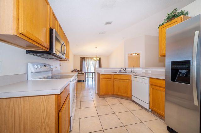 63 JETT LOOP, Apopka, FL 32712