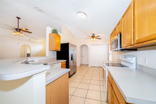 63 JETT LOOP, Apopka, FL 32712
