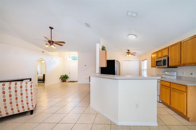 63 JETT LOOP, Apopka, FL 32712