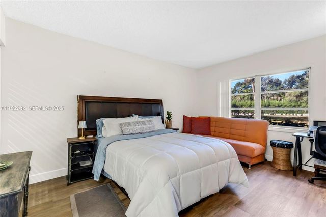 2300 SW 22nd Ave 109, Delray Beach, FL 33445