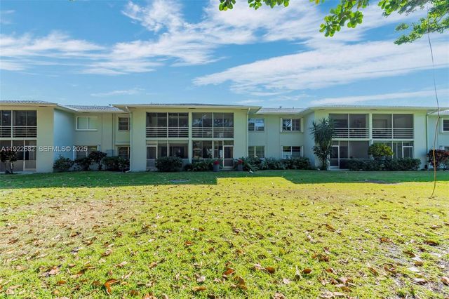 2300 SW 22nd Ave 109, Delray Beach, FL 33445