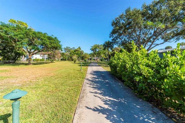 2300 SW 22nd Ave 109, Delray Beach, FL 33445