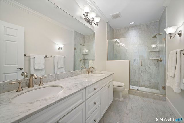77 Havemeyer Lane 211, Stamford, CT 06902