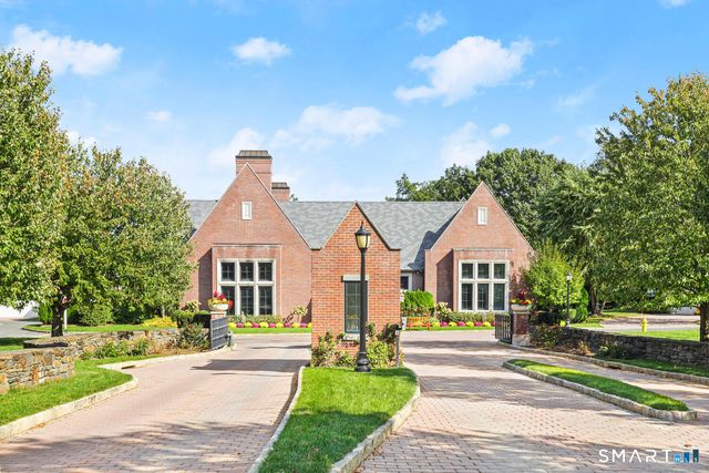 77 Havemeyer Lane 211, Stamford, CT 06902