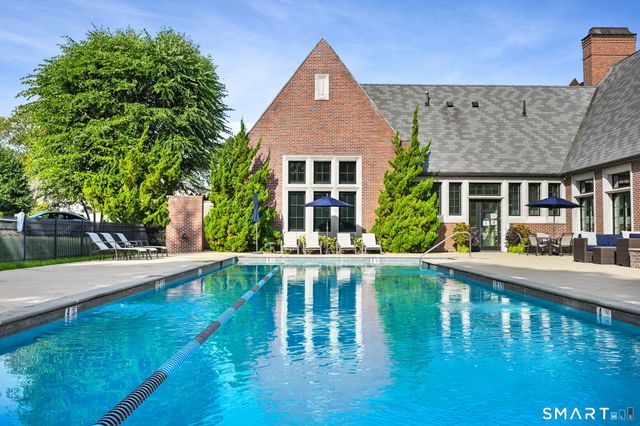 77 Havemeyer Lane 211, Stamford, CT 06902