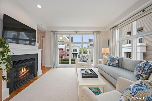 77 Havemeyer Lane 211, Stamford, CT 06902