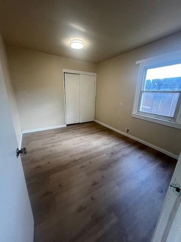 840 W Stewart Avenue, Medford, OR 97501