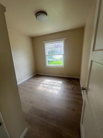 840 W Stewart Avenue, Medford, OR 97501