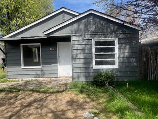 840 W Stewart Avenue, Medford, OR 97501