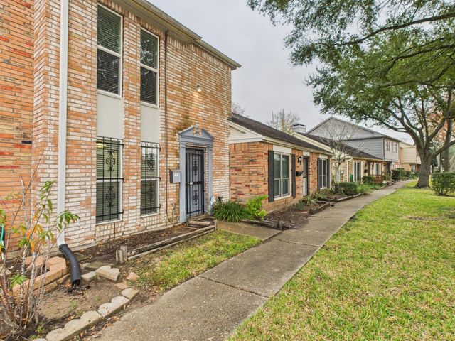 6416 Bankside Drive 42, Houston, TX 77096