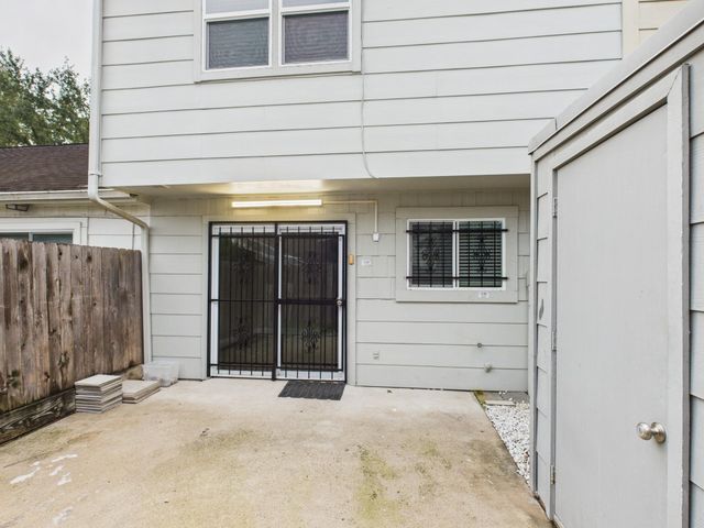 6416 Bankside Drive 42, Houston, TX 77096