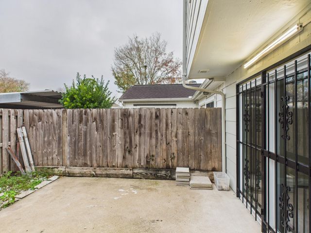 6416 Bankside Drive 42, Houston, TX 77096
