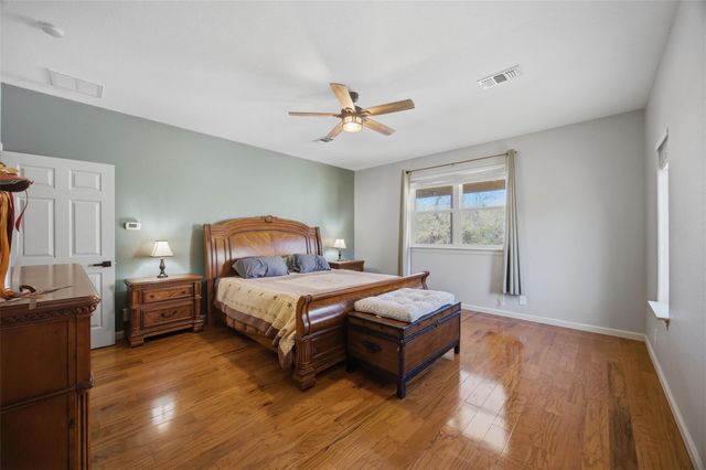 123 Meadowood DR, Elgin, TX 78621