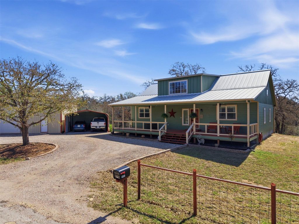 123 Meadowood DR, Elgin, TX 78621