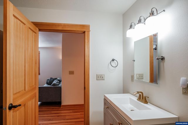 57700 Blowout Rd, Idanha, OR 97350