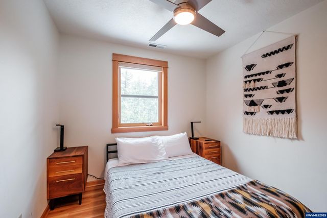 57700 Blowout Rd, Idanha, OR 97350