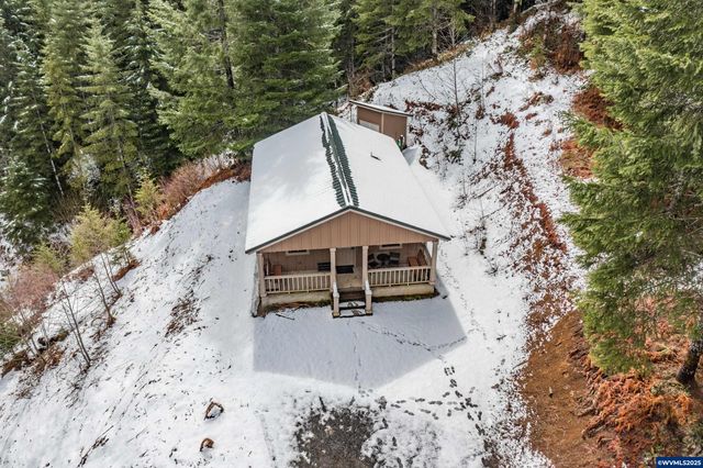 57700 Blowout Rd, Idanha, OR 97350