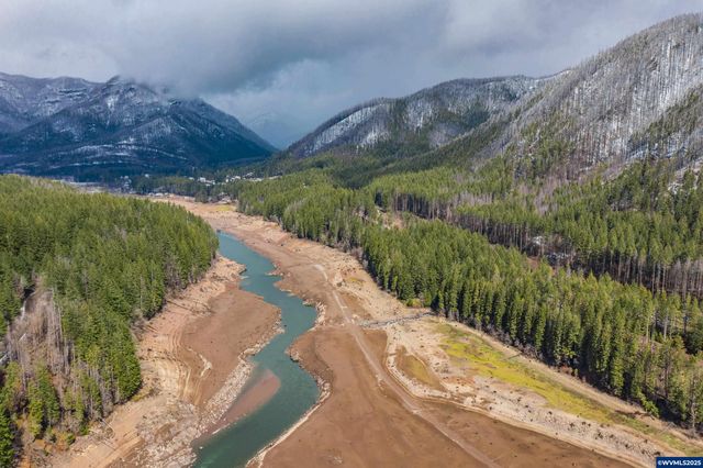 57700 Blowout Rd, Idanha, OR 97350