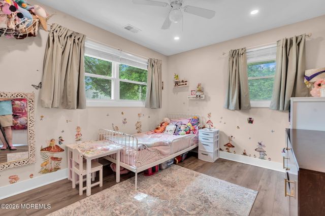 1600 Parkview Boulevard, Toms River, NJ 08755