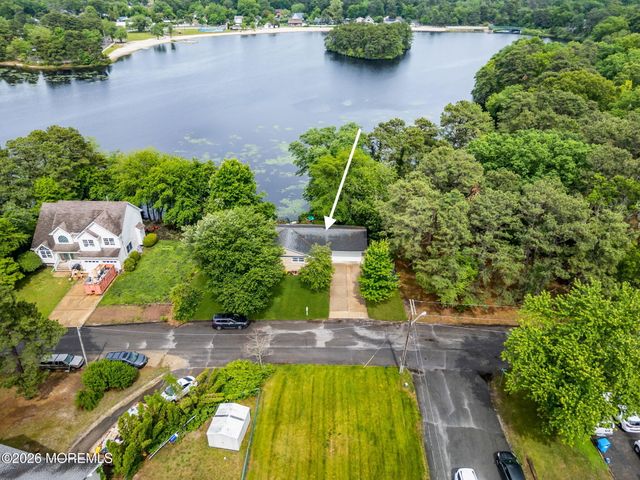 1600 Parkview Boulevard, Toms River, NJ 08755