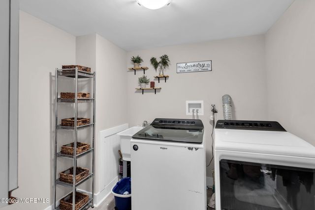 1600 Parkview Boulevard, Toms River, NJ 08755