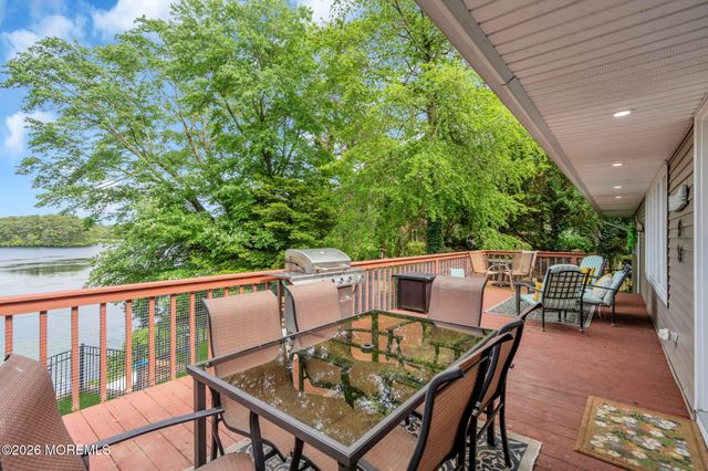 1600 Parkview Boulevard, Toms River, NJ 08755
