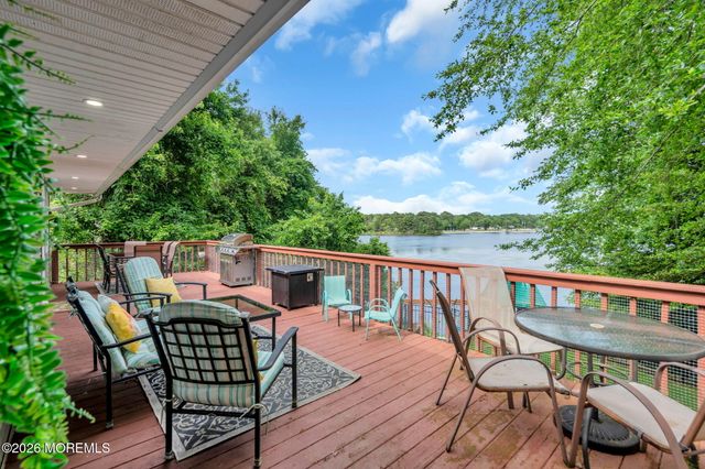 1600 Parkview Boulevard, Toms River, NJ 08755