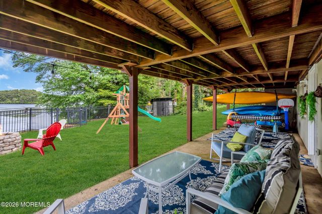 1600 Parkview Boulevard, Toms River, NJ 08755
