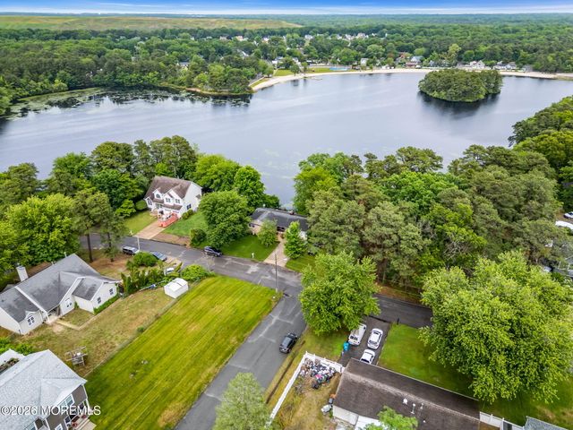 1600 Parkview Boulevard, Toms River, NJ 08755