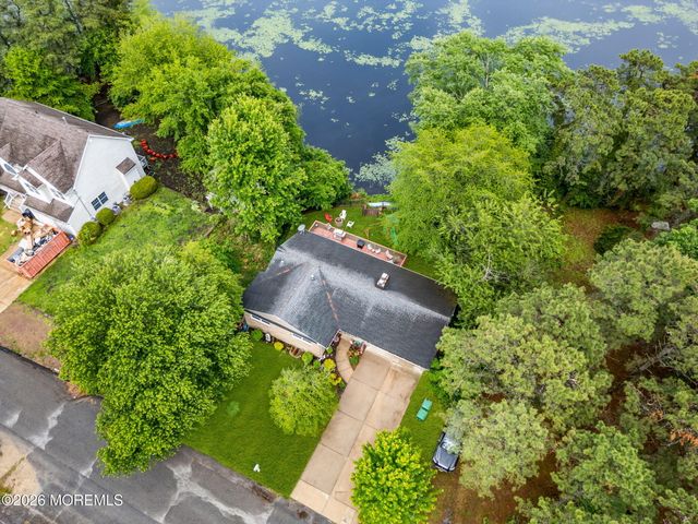 1600 Parkview Boulevard, Toms River, NJ 08755