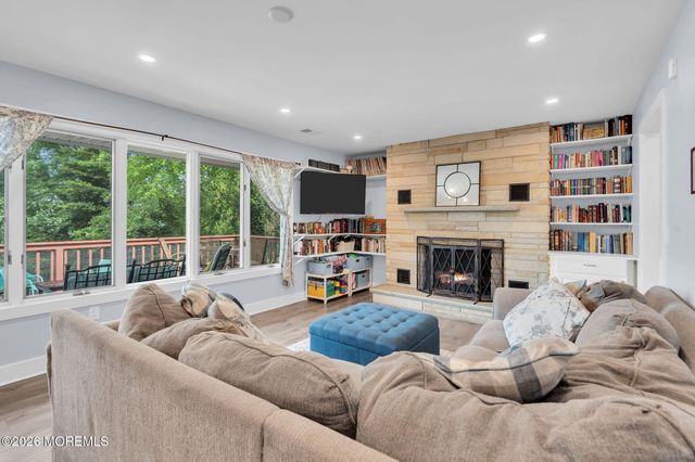1600 Parkview Boulevard, Toms River, NJ 08755