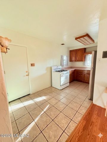 2926 N Mitch Drive, Tucson, AZ 85719