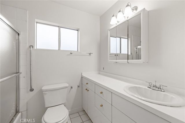 18418 Sylvan, Reseda, CA 91335