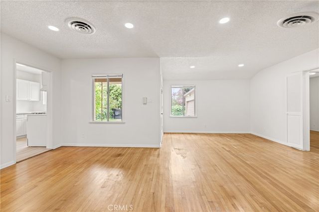 18418 Sylvan, Reseda, CA 91335