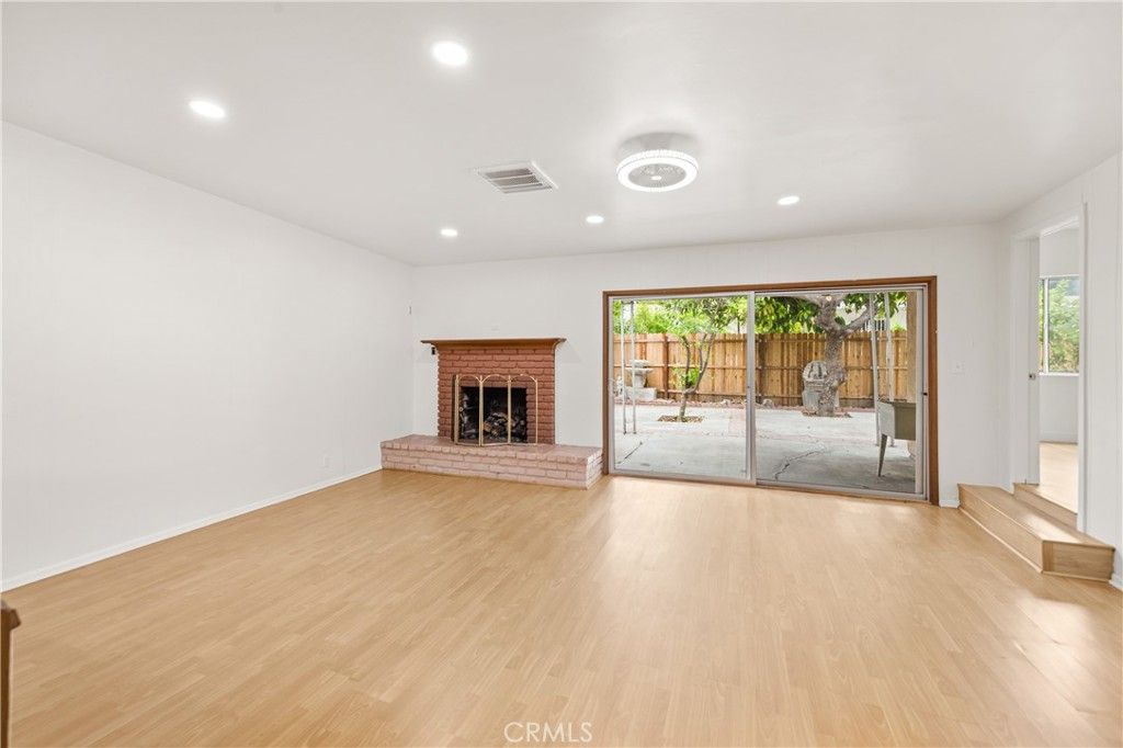 18418 Sylvan, Reseda, CA 91335