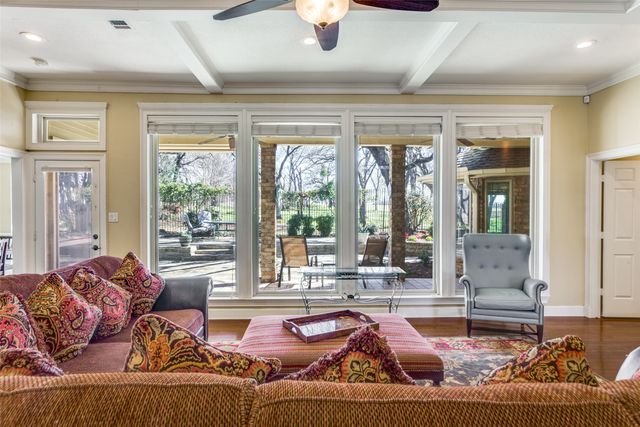 2729 Sunrise Drive, Arlington, TX 76006