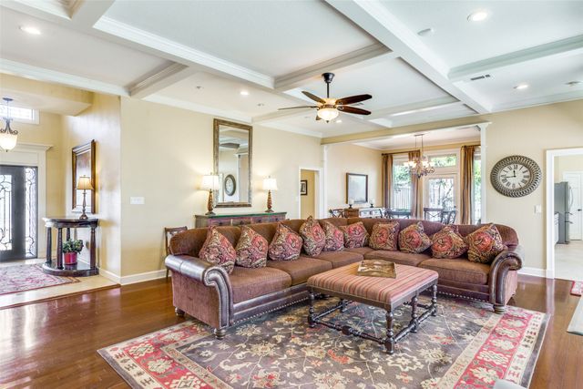 2729 Sunrise Drive, Arlington, TX 76006